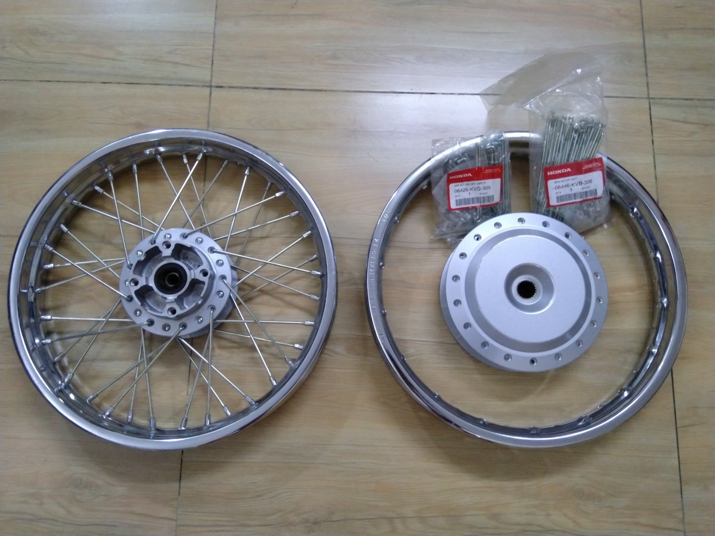 Chi tiết nhiều hơn 89 bánh căm vario hay nhất 16 Bánh căm Vario 125150 kèm đĩa full vỏ ruột CRV 607090 căm đùm mạ crom Shopee Việt Nam
